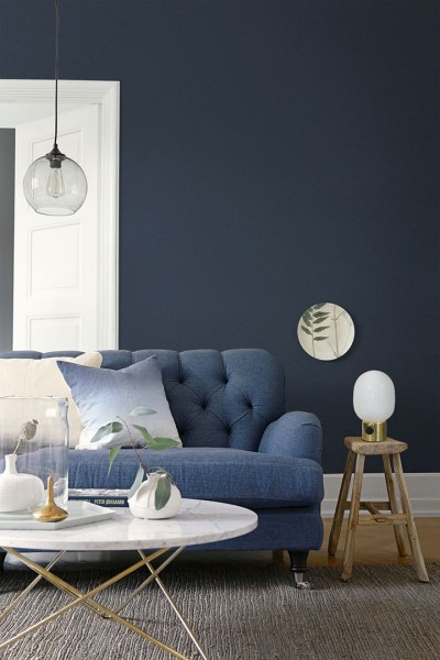 DarkDenim_Image_Roomshot_Livingroom_Item_7987