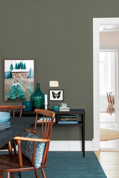 DarkForest_Image_Roomshot_DiningArea_Item_7978