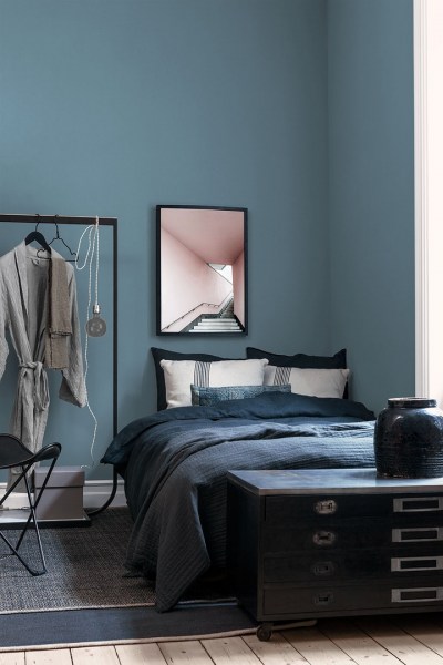 EternalBlue-1_Image_Roomshot_Bedroom_Item_7988