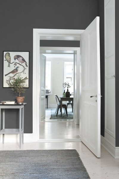 Granite_Image_Roomshot_Hall_Item_7956