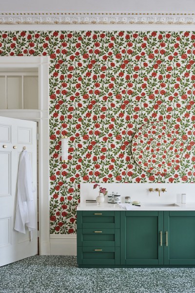 Hampton_Roses_118-7013_Portrait