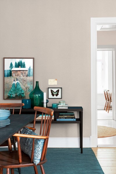 LightClay_Image_Roomshot_DiningArea_Item_7964