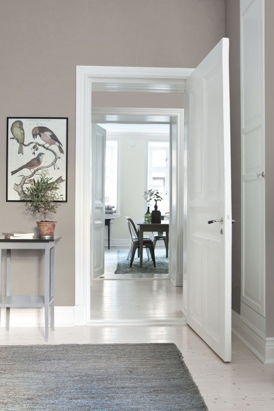 NaturalLinen_Image_Roomshot_Hall_Item_7966