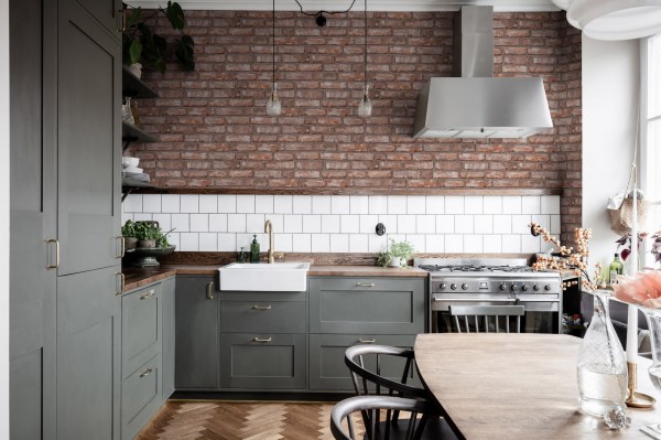 OriginalBrick-1_image_roomshot_Kitchen-1160