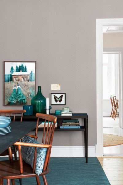 SmokedPearl_Image_Roomshot_DiningArea_Item_7954