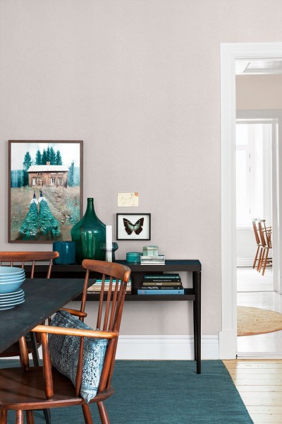 WhitePorcelain_Image_Roomshot_DiningArea_Item_7958